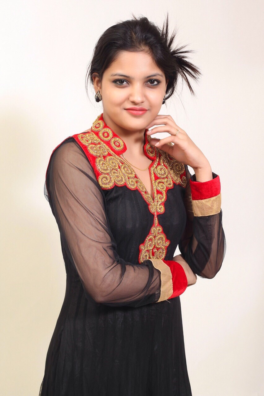 Escort Girl Kashish from India (4)